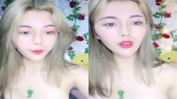 高颜值学生妹清纯外表巨乳身材超级骚，被狂干内射到高潮喷水！