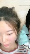 新晋00后极品嫩妹和炮友啪啪大秀最后口爆