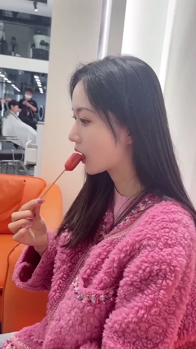 抖音主播 反差婊焕儿 光剑变装