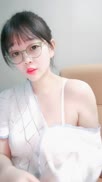 舞蹈生桃子极品美臀清纯眼镜萌妹
